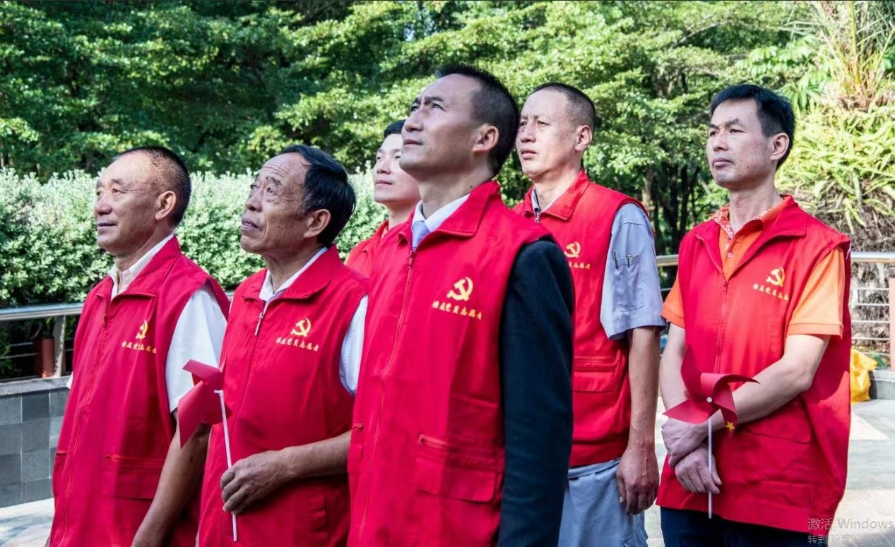 参加升国旗仪式4.jpg